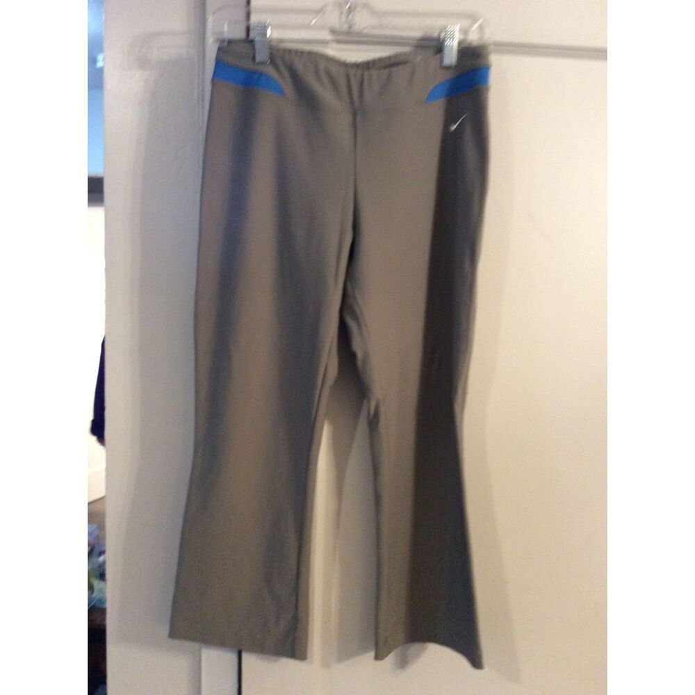 Nike Fit Dry Medium 8-10 Olive Green Capri Work Out pants womens